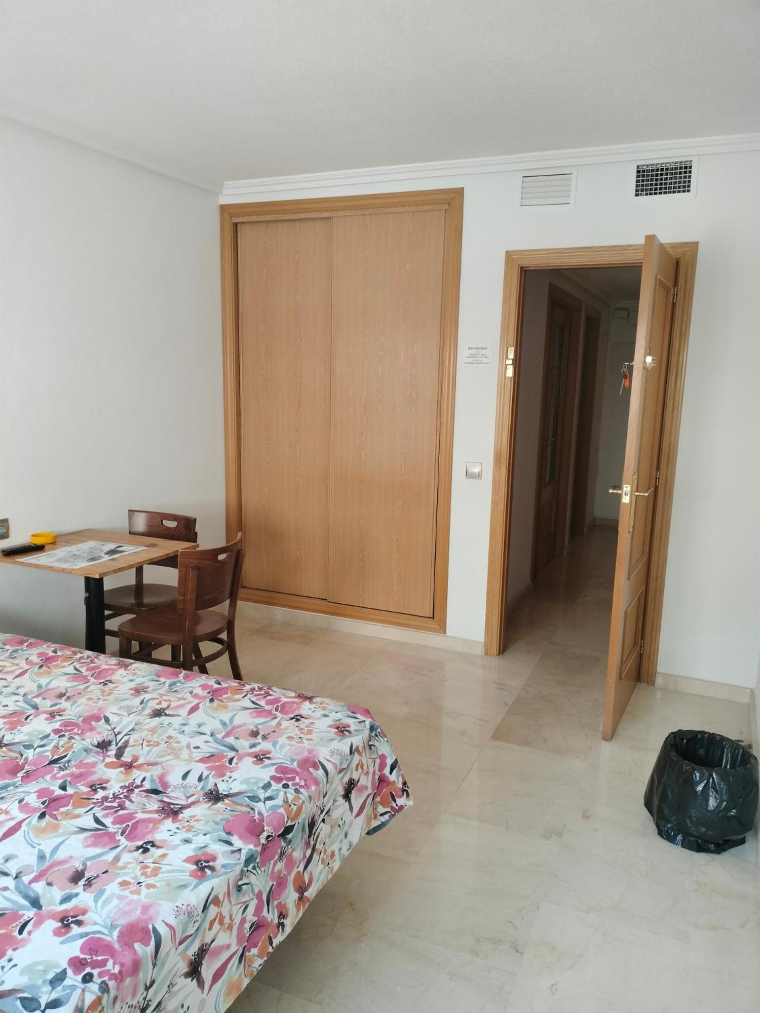 Apartamento Holiday Centre Deluxe Alicante Exterior foto