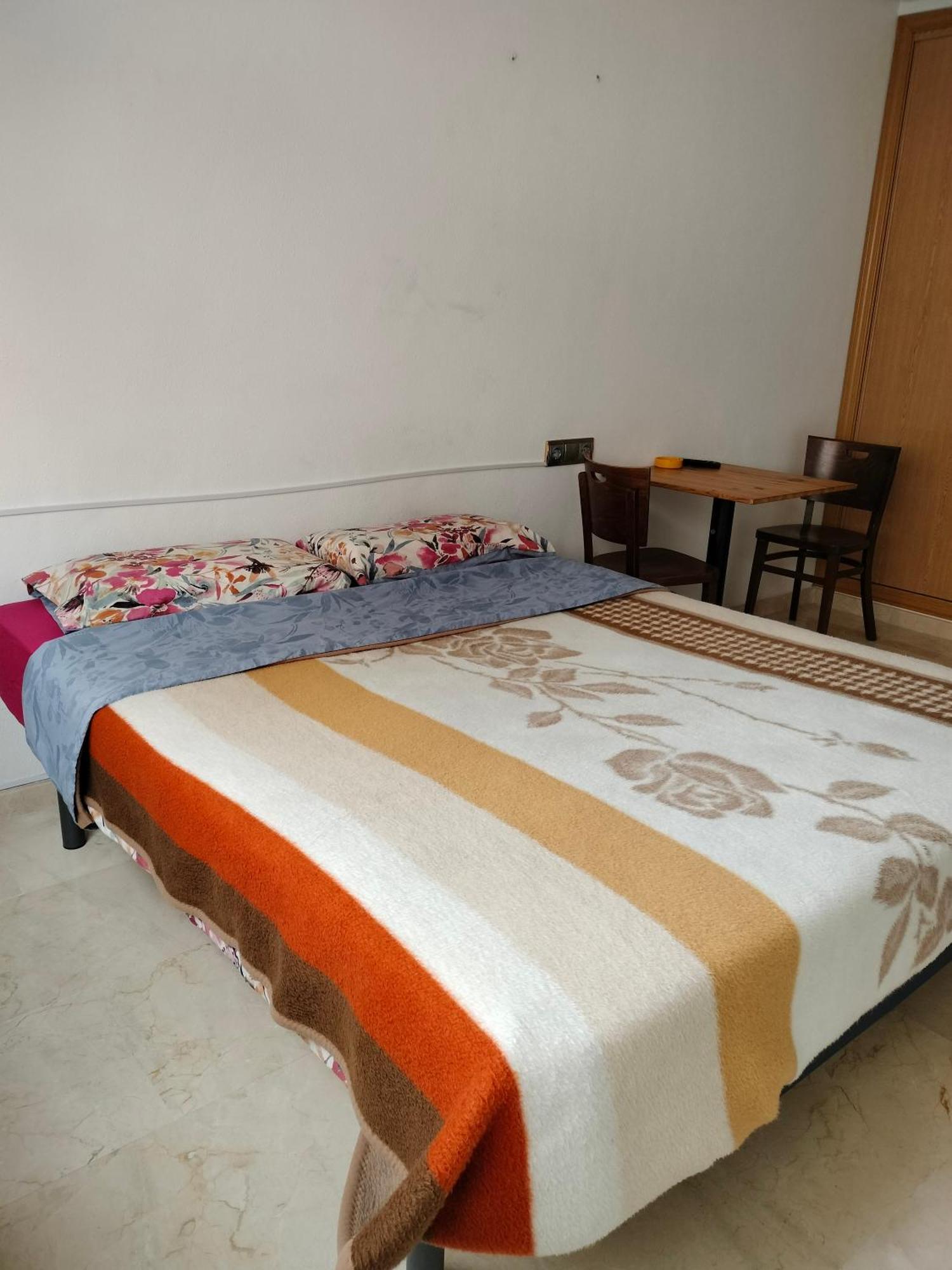Apartamento Holiday Centre Deluxe Alicante Exterior foto